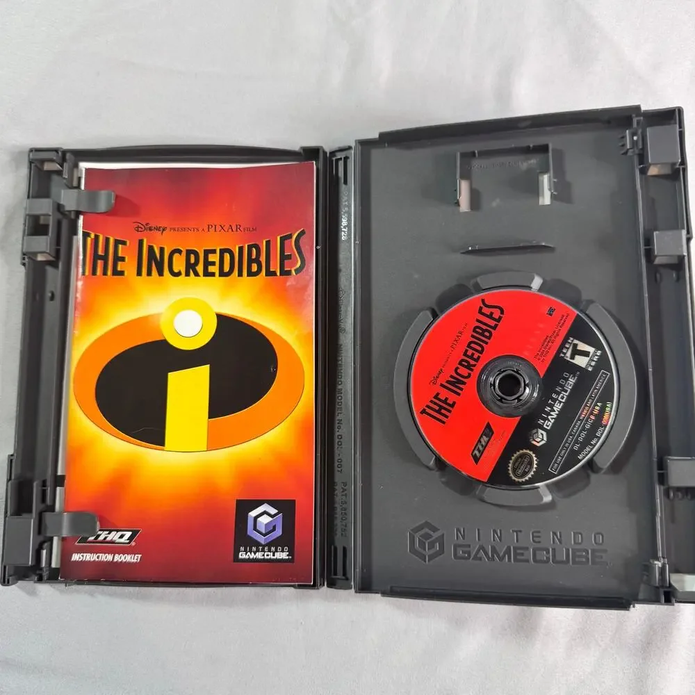 Disney Pixar The Incredibles Nintendo GameCube CIB Complete Untested THQ